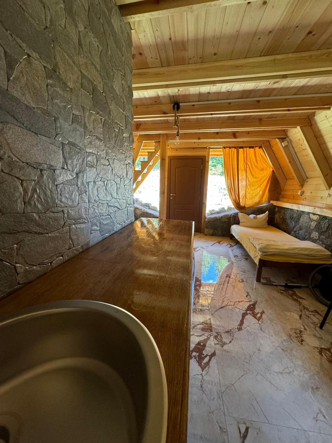 מויקובאץ Gazela Bungalov 1 מראה חיצוני תמונה